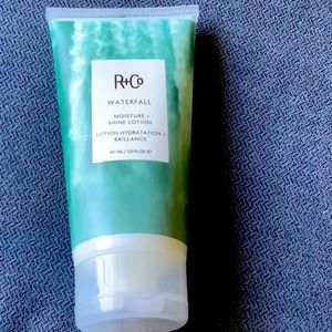 Hair Moisture and shine lotion..Brand new! Sealed!